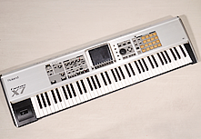 Roland Fantom-X7